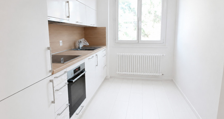 À louer sans place de parc ! – 4 pièces rénové au 1er étage à Pully image 3