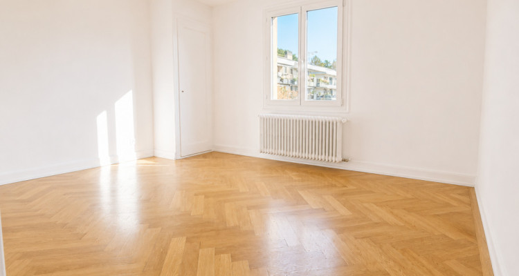 À louer sans place de parc ! – 4 pièces rénové au 1er étage à Pully image 5