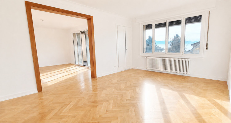 À louer sans place de parc ! – 4 pièces rénové au 1er étage à Pully image 2