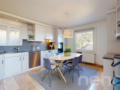 Rare sur le marché: maison individuelle avec vue lac panoramique image 4