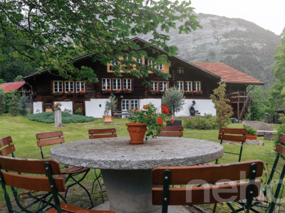 Historisches Bauernhaus mit Ferienwohnung und Bergpanorama image 1