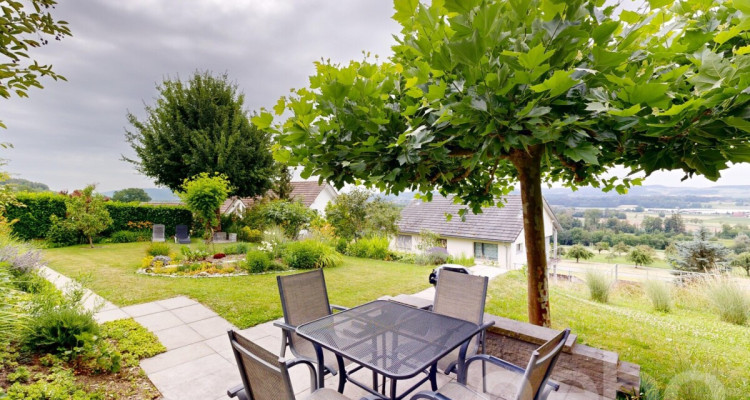 Top gepflegtes 6-Zimmer-Einfamilienhaus mit Weitblick in Uesslingen TG image 2