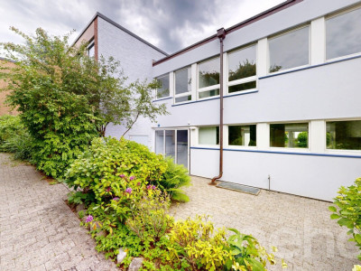 Familienfreundliches Mittelhaus mit Wintergarten und Photovoltaik image 2