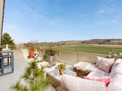 Dernier étage de 145 m², grande terrasse face à la campagne image 1