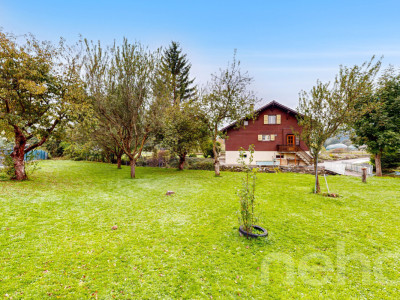 Chalet de caractère sur 1741 m² avec rivière et potentiel image 4