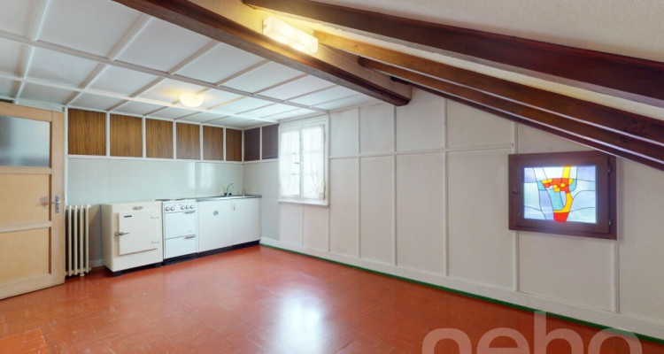Chalet de caractère sur 1741 m² avec rivière et potentiel image 11