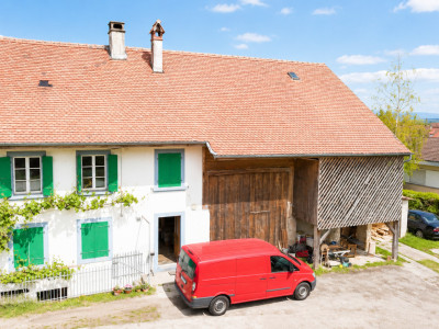 FERME FRIBOURGEOISE À FORT POTENTIEL AU COEUR DE DOMDIDIER image 1