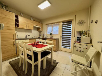 Appartement 3,5 pièces, au 2ème étage, avec balcon image 1