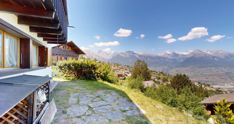 Magnifique chalet avec vue panoramique à Haute-Nendaz image 3