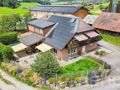 Modernisiertes Generationenhaus mit Weitblick in Gysenstein image 1