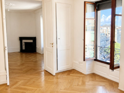 🏡 Perle rare au coeur de Genève -Appartement de caractère  image 3