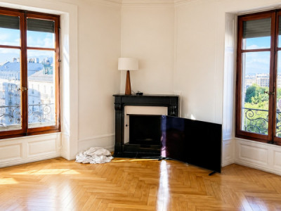 🏡 Perle rare au coeur de Genève -Appartement de caractère  image 4