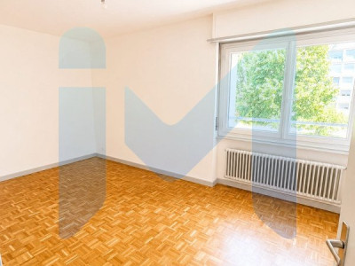 Appartement de 6 pièces au 1er étage situé à Meyrin 1217 image 3