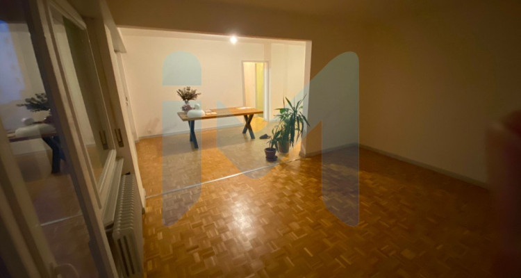Appartement de 6 pièces au 1er étage situé à Meyrin 1217 image 7