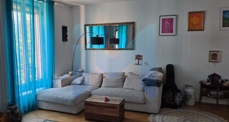 Appartement de 4 pièces au 3ème étage situé à Carouge 1227 image 1