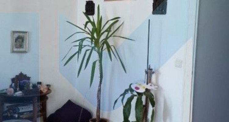 Appartement de 4 pièces au 3ème étage situé à Carouge 1227 image 2