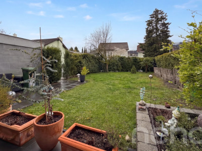 Gepflegtes 5.5-Z Doppel-EFH mit pflegeleichtem Garten und Garage image 10