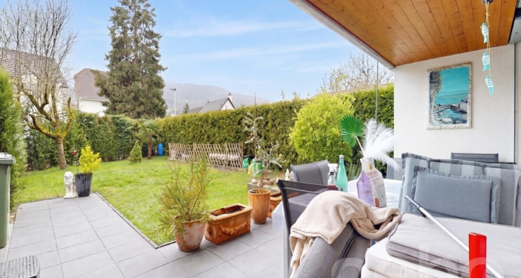 Gepflegtes 5.5-Z Doppel-EFH mit pflegeleichtem Garten und Garage image 9