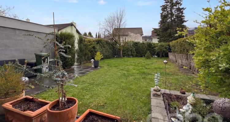 Gepflegtes 5.5-Z Doppel-EFH mit pflegeleichtem Garten und Garage image 10