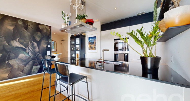 Moderne 2.5-Zimmer-Wohnung mit Skyline-Flair und Weitsicht image 3