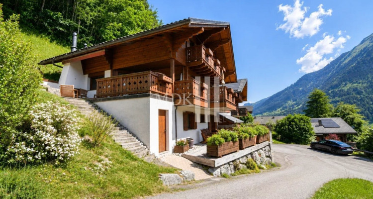 Magnifique chalet avec vue ! image 2