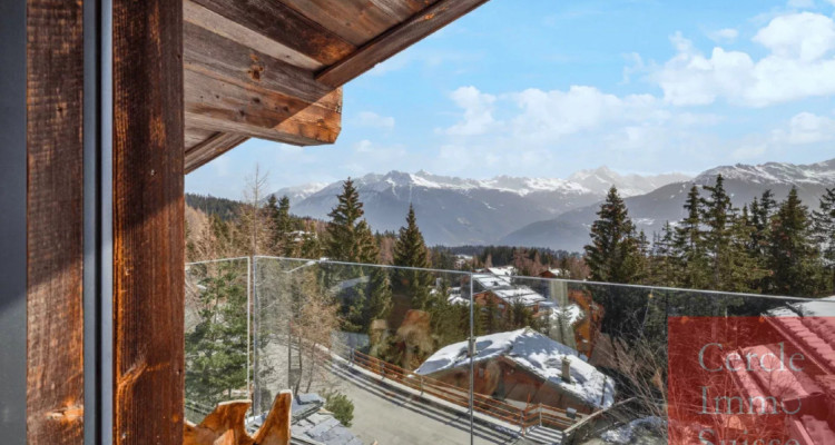 Exceptional 1788 sqm Chalet in Crans-Montana image 2