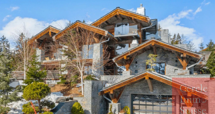 Exceptional 1788 sqm Chalet in Crans-Montana image 4