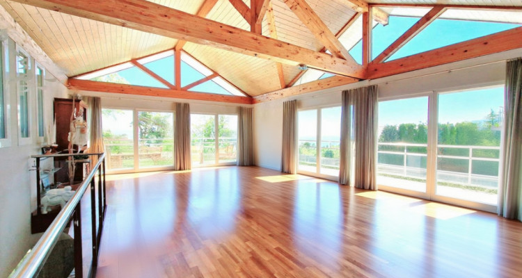 Une Villa unique, contemporaine et individuelle /quartier résidentiel et prisé image 3