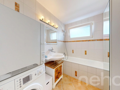 Wohnen mit Charme: Lichtdurchflutete Dachwohnung mit Terrasse image 10