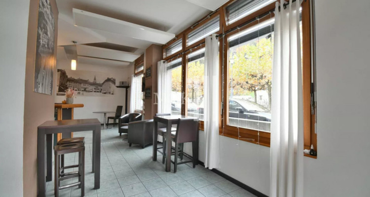 Local commercial au centre-ville image 3