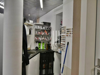 Grand local commercial à louer au centre-ville de Monthey image 4