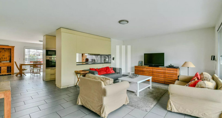 Magnifique appartement traversant image 2
