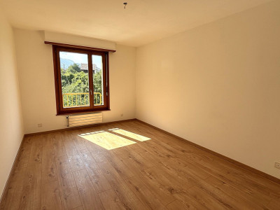 Un spacieux appartement de 4.5 pièces avec vu sur le lac Léman image 5