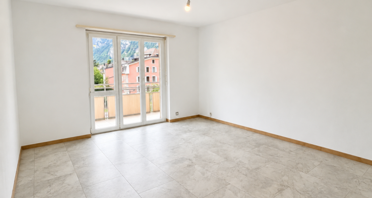 Grand appartement de 3.5 pièces à louer proche de toutes les commodités image 1