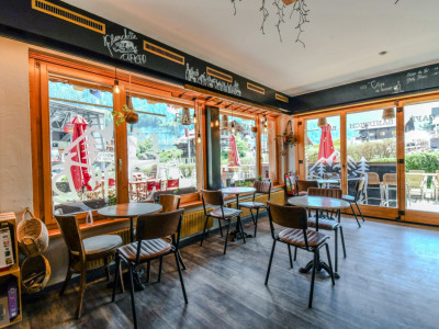 Café/bar en face du téléphérique 5.39% rendement brut ! image 8