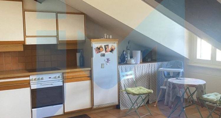 Appartement de 4,5 pièces au 5eme étage situé à Genève 1205 image 2