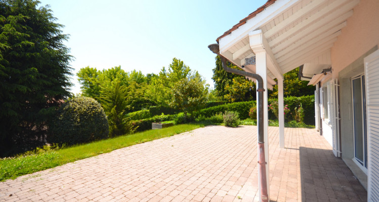 SAINT-PREX - DEUX VILLAS AU BORD DU LÉMAN, AVEC ACCÈS PRIVATIF AU LAC image 13
