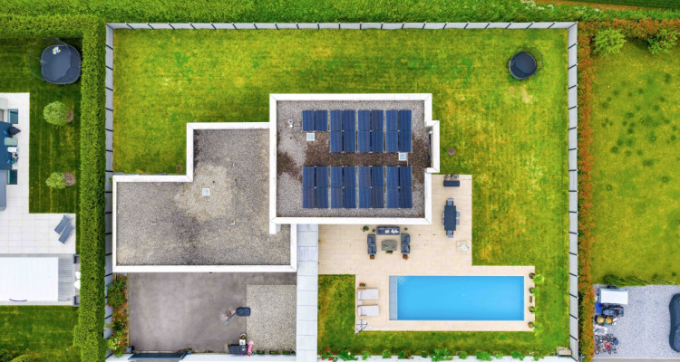 Villa contemporaine avec piscine à Buchillon, proche du lac image 4