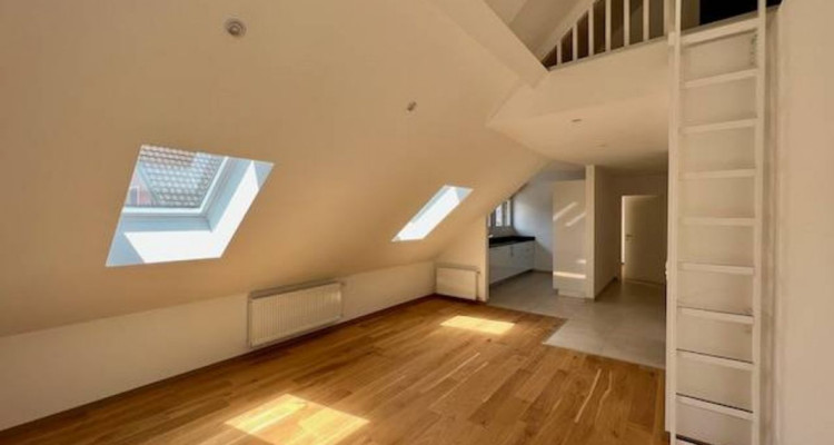 Appartement D - 2,5 pièces avec balcon et mezzanine, à Couvet image 2