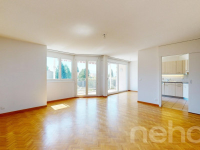 Prilly | Appartement 4.5 pièces lumineux avec fort potentiel image 2