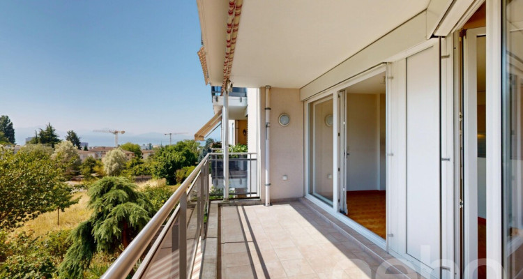 Prilly | Appartement 4.5 pièces lumineux avec fort potentiel image 11