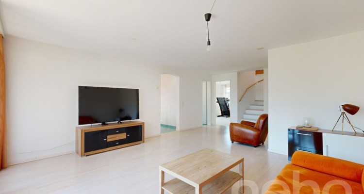 Attraktive Maisonettewohnung in gepflegtem Dreiparteienhaus image 2