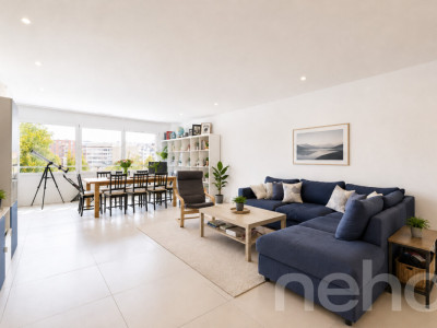 Moderne 3.5-Zimmer-Wohnung im Kreis 11 image 1