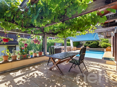 Wohnen mit Aussicht, Pool und besonderem Ambiente image 1