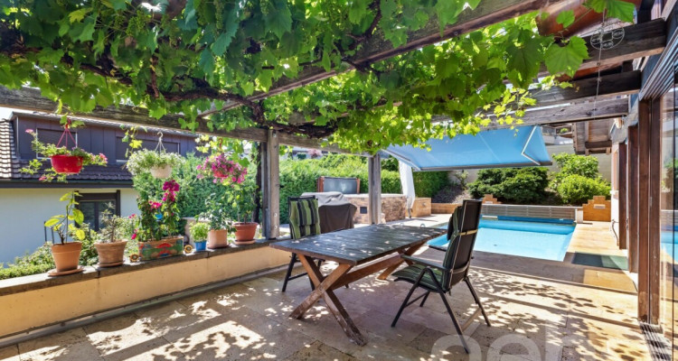 Wohnen mit Aussicht, Pool und besonderem Ambiente image 1