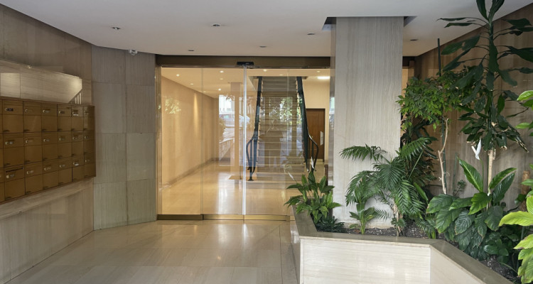 Très bel studio meublé à Champel  image 6