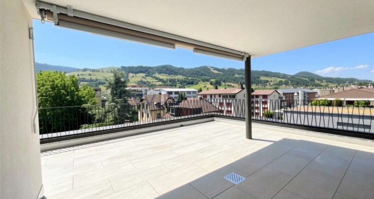 See- und Bergsicht für anspruchsvolle Geniesser image 1