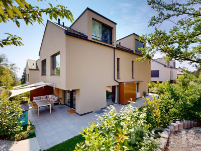 Élégante maison mitoyenne avec jardin privatif à Renens image 1