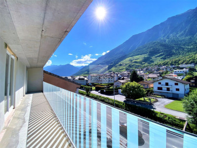 Spacieux attique 2,5p de 90m2 et grande terrasse de 29 m2 au centre de Fully image 3