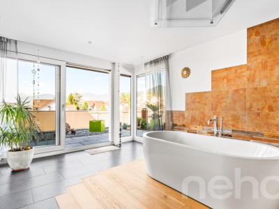 Exklusive Attika mit Wintergarten und 120 m² Terrasse image 8